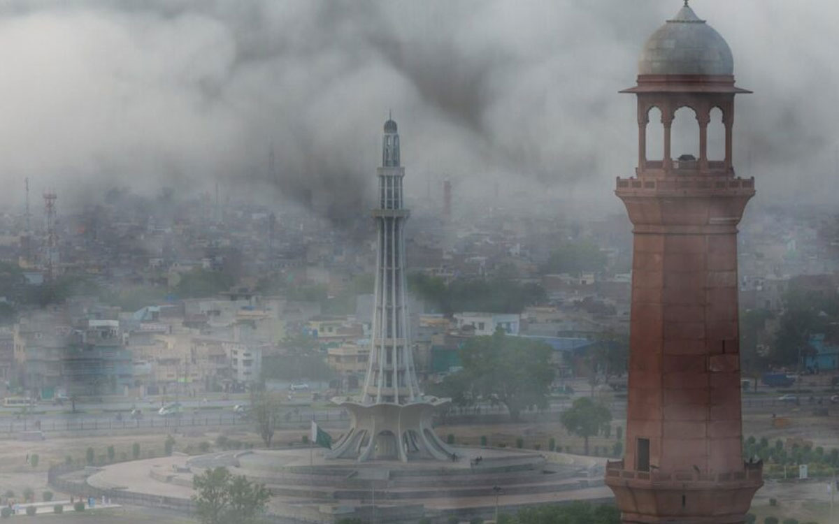 How To Safeguard Your Health From Toxic Smog In Lahore